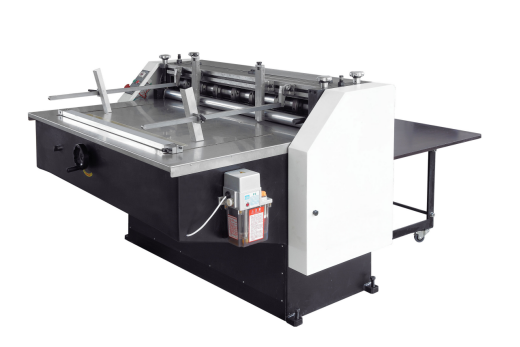 GR-1300 Máquina automática de corte de papelão 1