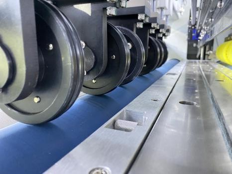 Máquina de Corte Automático de Amostras de Caixas de Cartão de Passagem Única PRY-1800 6